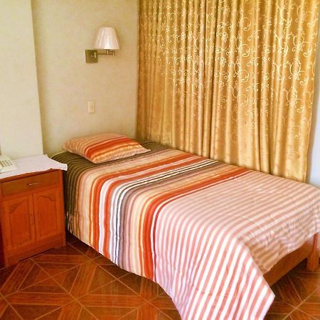Hostal Residencial Lino อัวรัซ ภายนอก รูปภาพ