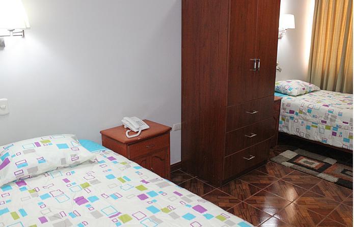Hostal Residencial Lino อัวรัซ ภายนอก รูปภาพ